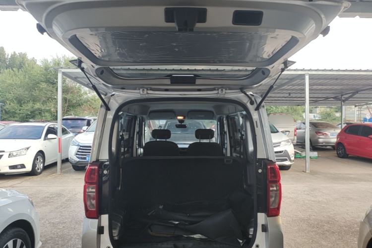 Used Wuling Zhiguang New Energy 2025 Model 305km Ambitious Edition Trunk