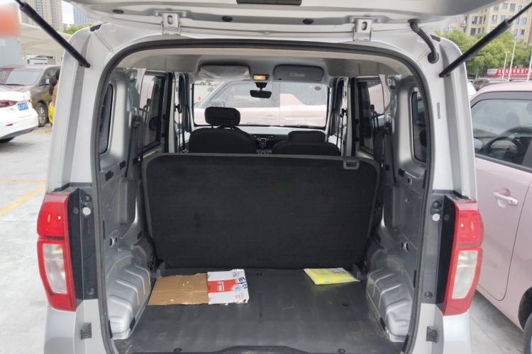 Used Wuling Zhiguang New Energy 2025 Model 305km Ambitious Edition Trunk
