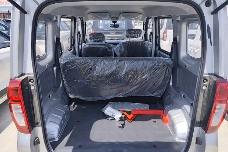 Used Wuling Zhiguang New Energy 2025 Comfort Model Trunk