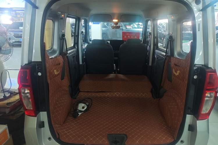 Used Wuling Zhiguang New Energy 2025 Comfort Model Trunk