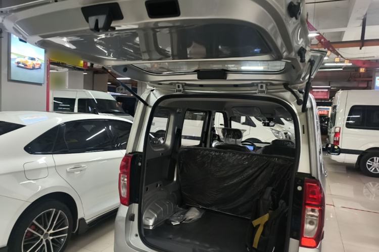 Used Wuling Zhiguang New Energy 2025 Model 305km Ambitious Edition Trunk