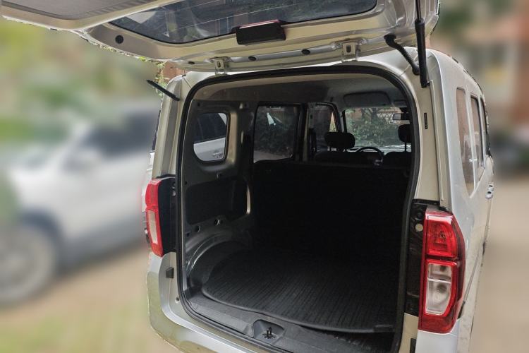 Used Wuling Zhiguang New Energy 2025 Standard Model Trunk