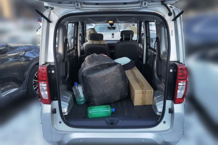 Used Wuling Zhiguang New Energy 2025 Standard Model Trunk