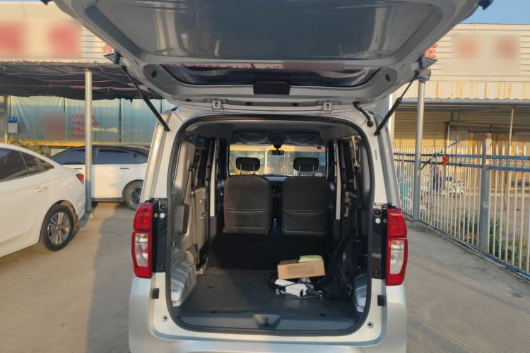 Used Wuling Zhiguang New Energy 2025 Model 305km Ambitious Edition Trunk
