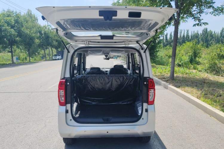 Used Wuling Zhiguang New Energy 2025 Standard Model Trunk