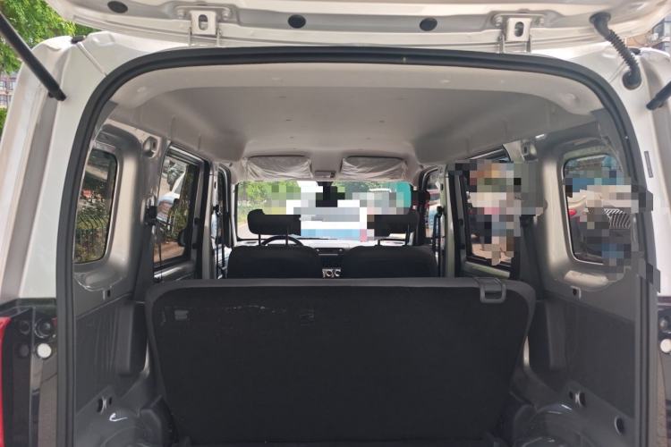 Used Wuling Zhiguang New Energy 2025 Standard Model Trunk