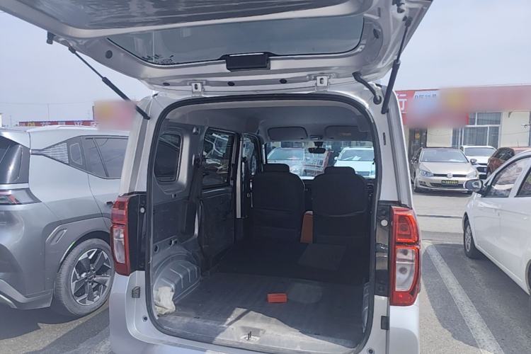 Used Wuling Zhiguang New Energy 2025 Model 305km Ambitious Edition Trunk