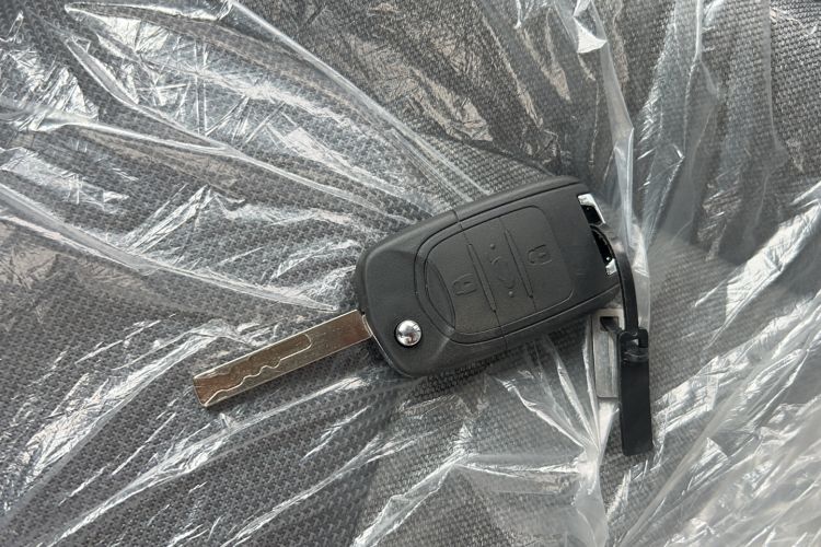Used Wuling Zhiguang New Energy 2025 Comfort Model Vehicle Key
