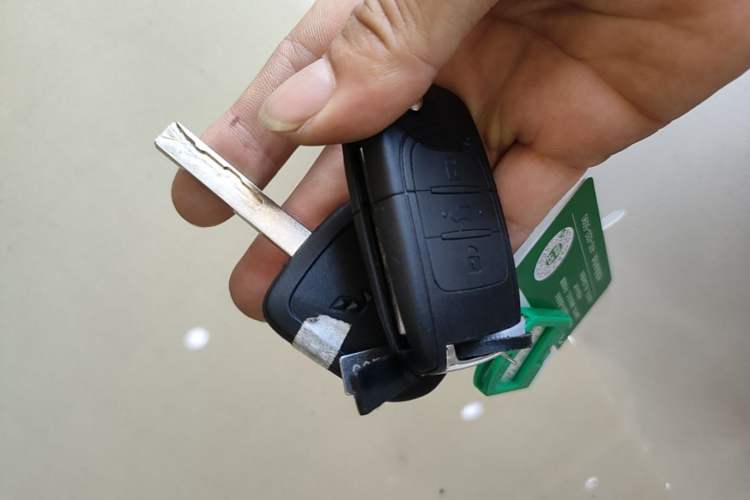 Used Wuling Zhiguang New Energy 2025 Standard Model Vehicle Key