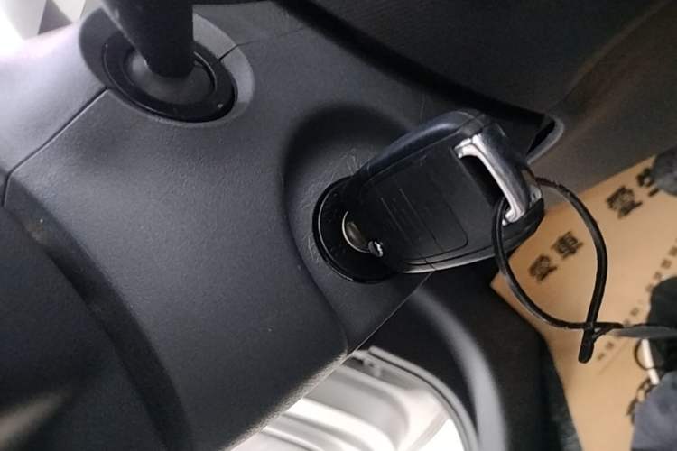 Used Wuling Zhiguang New Energy 2025 Comfort Model Vehicle Key