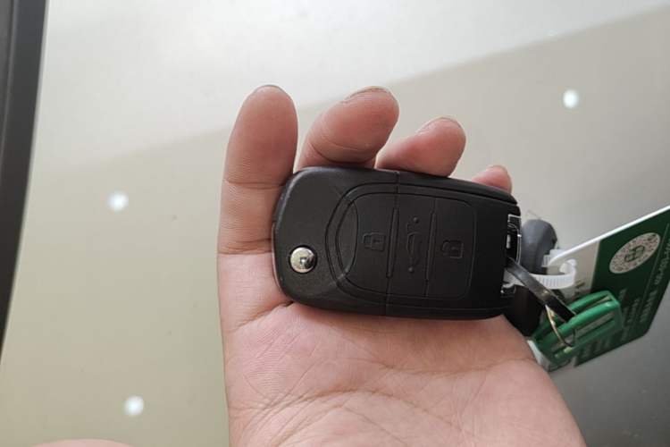 Used Wuling Zhiguang New Energy 2025 Standard Model Vehicle Key