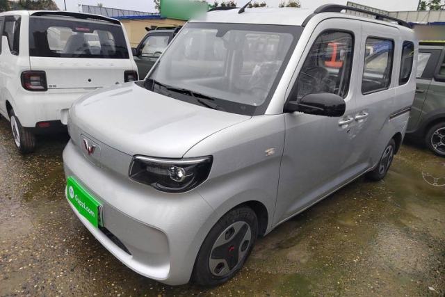 Ojetý Wuling Zhiguang New Energy 2025 Comfort Model
