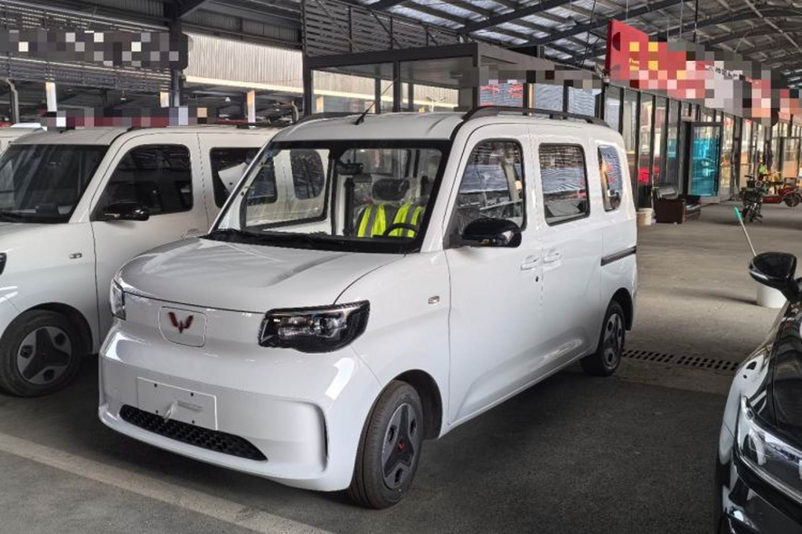 Фото Wuling с площадки