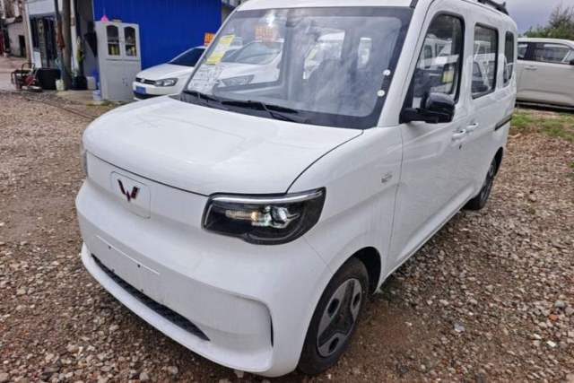 Used Wuling Zhiguang New Energy 2025 Model 305km Ambitious Edition