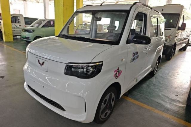 Used Wuling Zhiguang New Energy 2025 Model 305km Ambitious Edition