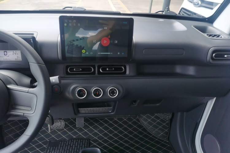 Used Wuling Zhiguang New Energy 2025 Standard Model Audio And AC Panel