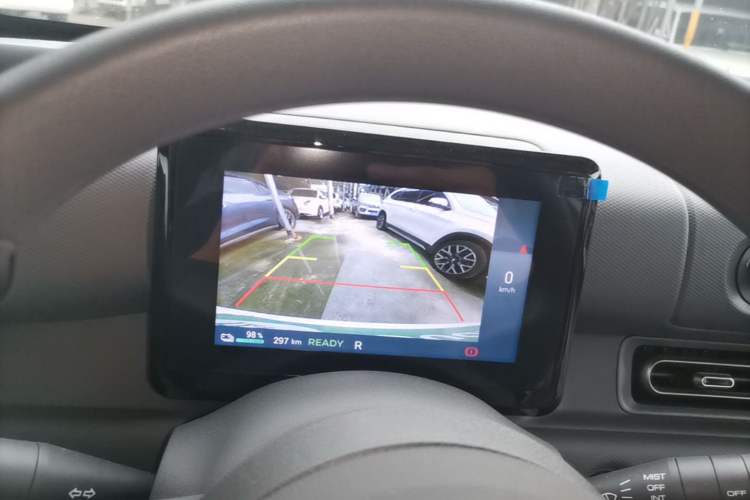 Used Wuling Zhiguang New Energy 2025 Model 305km Ambitious Edition Audio And AC Panel