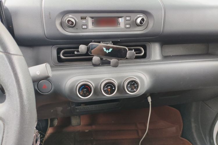 Used Wuling Zhiguang New Energy 2025 Model 305km Ambitious Edition Audio And AC Panel