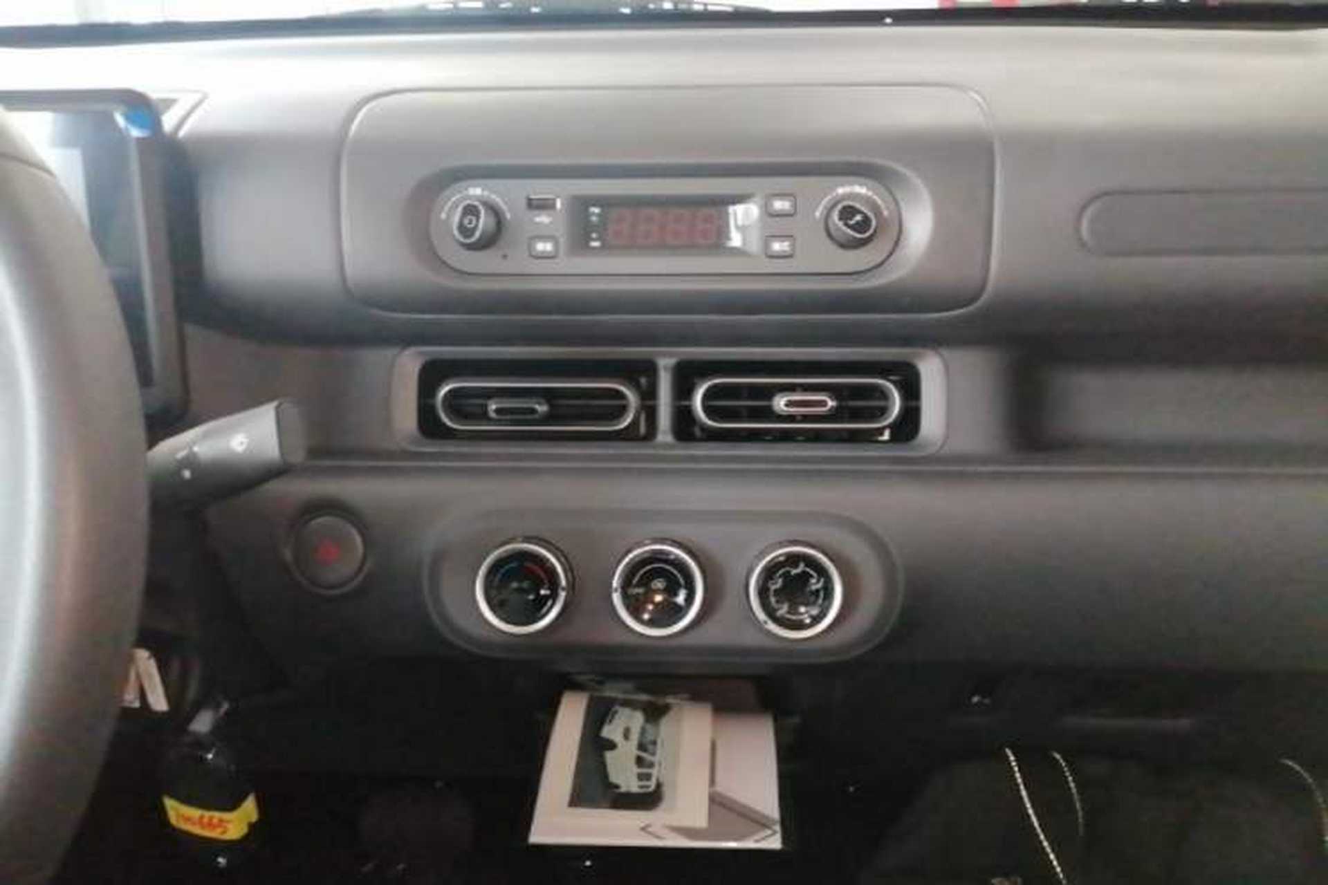 Used Wuling Zhiguang New Energy 2025 Comfort Model Audio And AC Panel