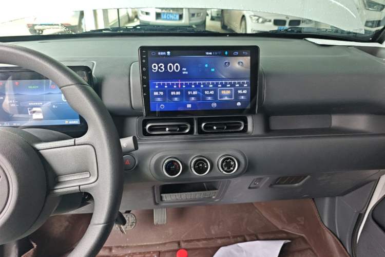 Used Wuling Zhiguang New Energy 2025 Model 305km Ambitious Edition Audio And AC Panel