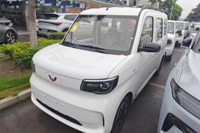 Used Wuling Zhiguang New Energy 2025 Model 305km Ambitious Edition