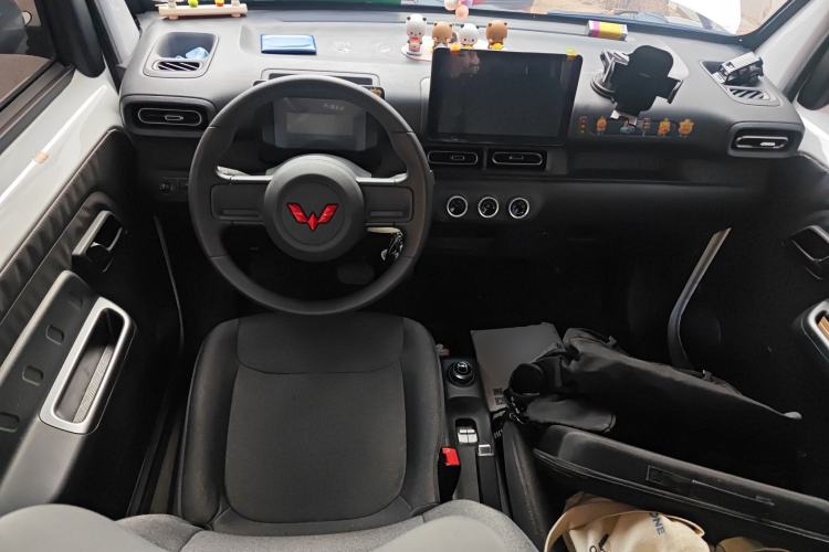 Used Wuling Zhiguang New Energy 2025 Standard Model Center Console