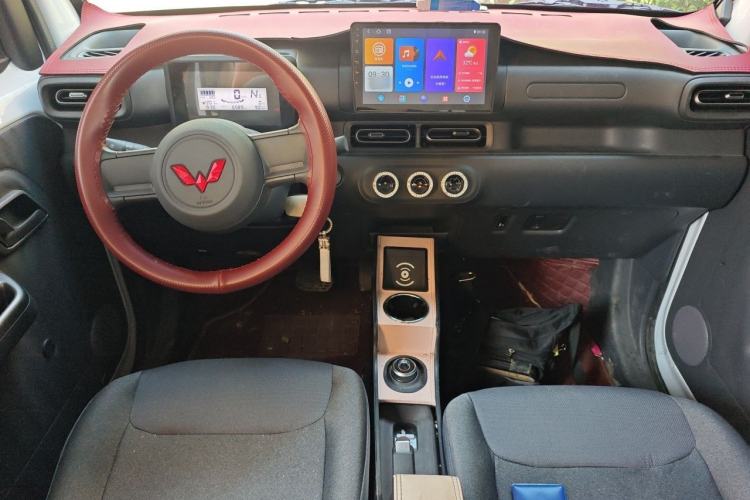 Used Wuling Zhiguang New Energy 2025 Standard Model Center Console