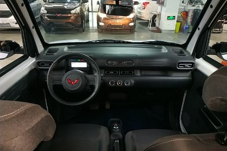 Used Wuling Zhiguang New Energy 2025 Standard Model Center Console