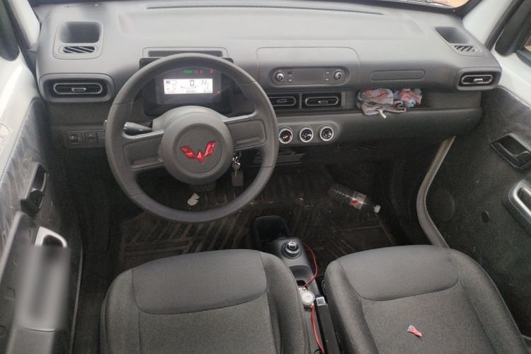 Used Wuling Zhiguang New Energy 2025 Standard Model Center Console