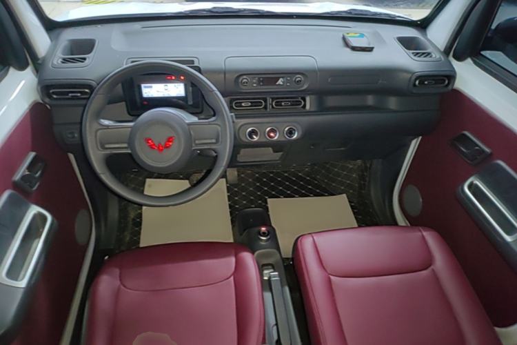 Used Wuling Zhiguang New Energy 2025 Standard Model Center Console