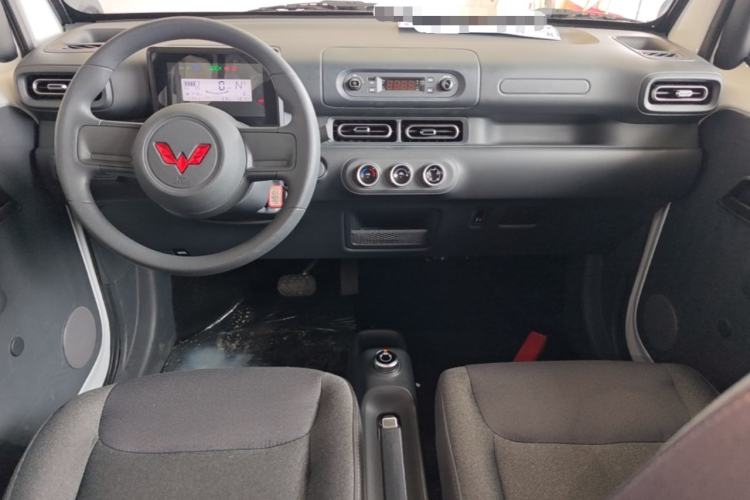 Used Wuling Zhiguang New Energy 2025 Comfort Model Center Console