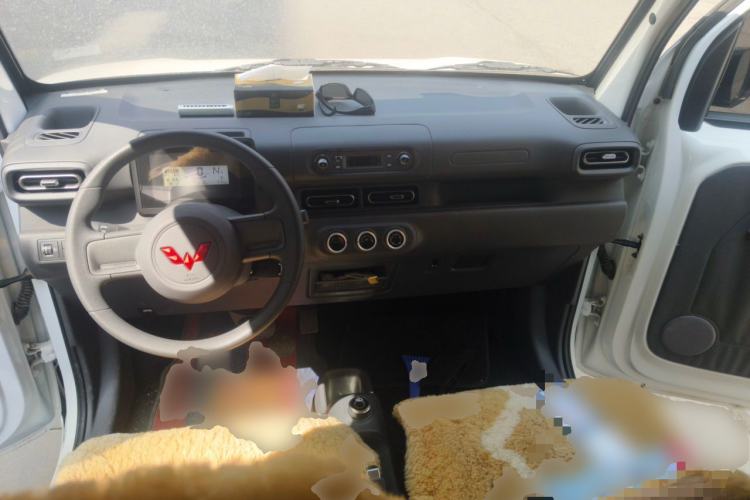 Used Wuling Zhiguang New Energy 2025 Comfort Model Center Console