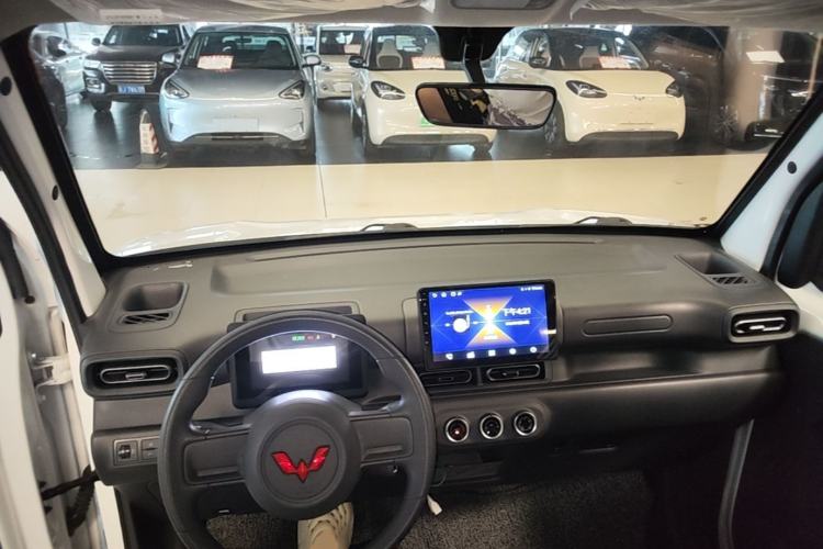 Used Wuling Zhiguang New Energy 2025 Comfort Model Center Console