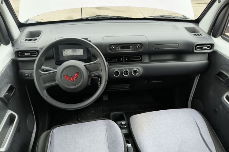 Used Wuling Zhiguang New Energy 2025 Comfort Model Center Console