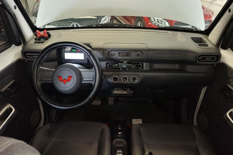 Used Wuling Zhiguang New Energy 2025 Comfort Model Center Console