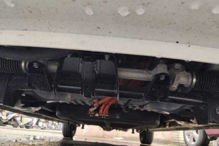 Used Wuling Zhiguang New Energy 2025 Model 305km Ambitious Edition Chassis Front