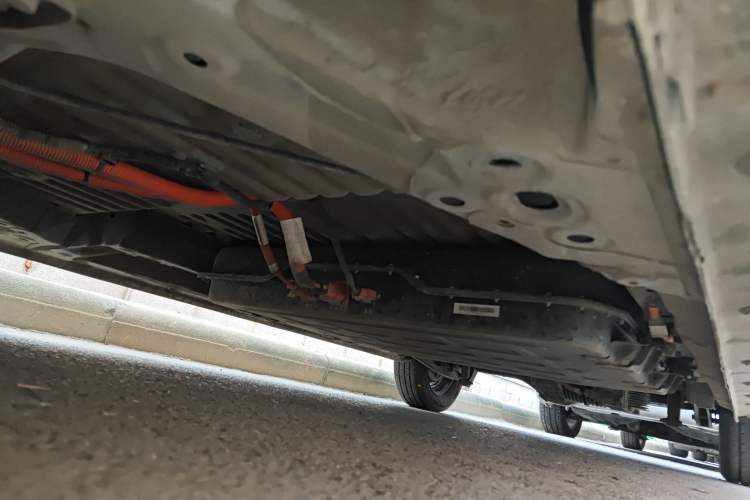Used Wuling Zhiguang New Energy 2025 Standard Model Chassis Front Left