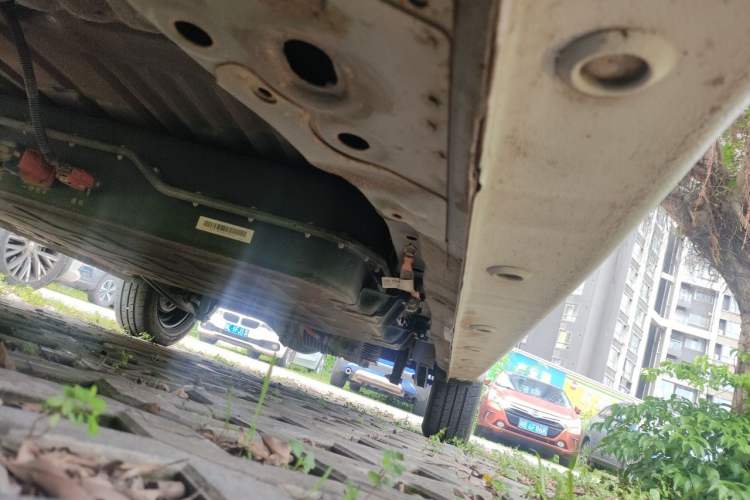 Used Wuling Zhiguang New Energy 2025 Standard Model Chassis Front Left