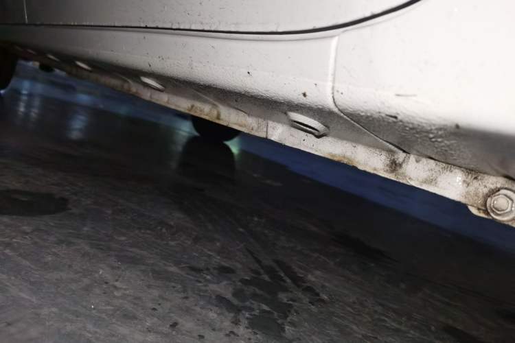 Used Wuling Zhiguang New Energy 2025 Model 305km Ambitious Edition Chassis Front Right