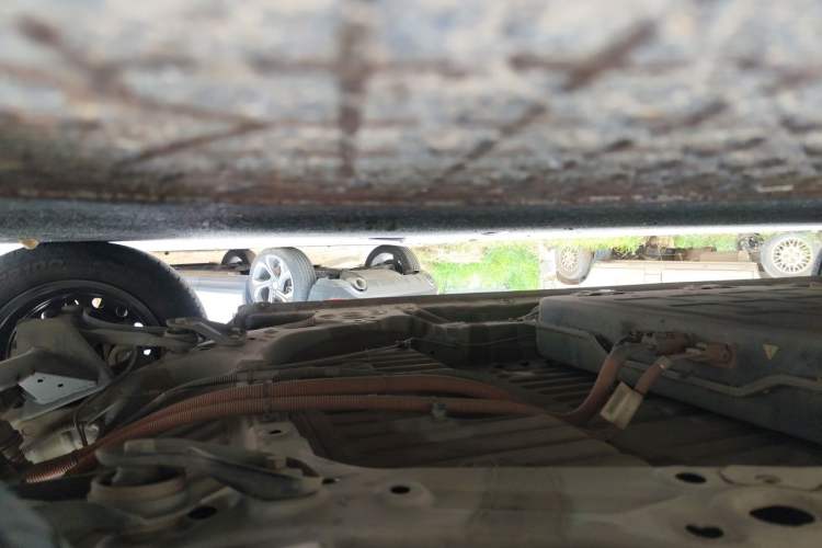 Used Wuling Zhiguang New Energy 2025 Standard Model Chassis Front Right