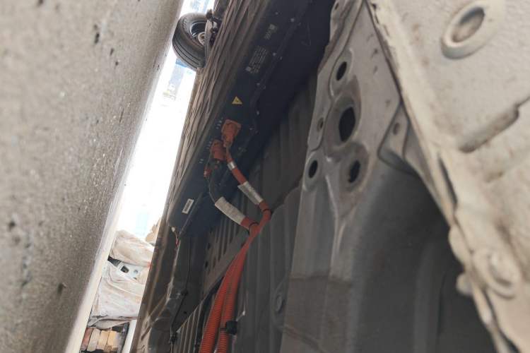 Used Wuling Zhiguang New Energy 2025 Standard Model Chassis Front Right