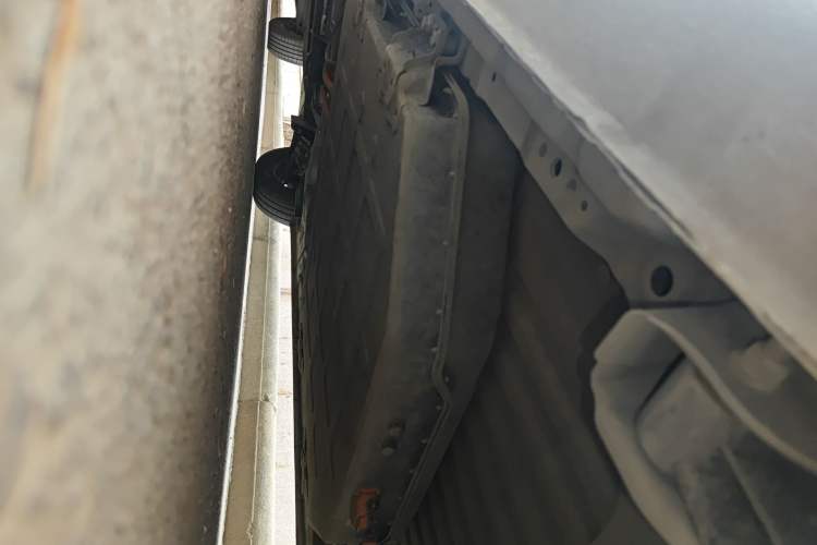 Used Wuling Zhiguang New Energy 2025 Standard Model Chassis Rear Left