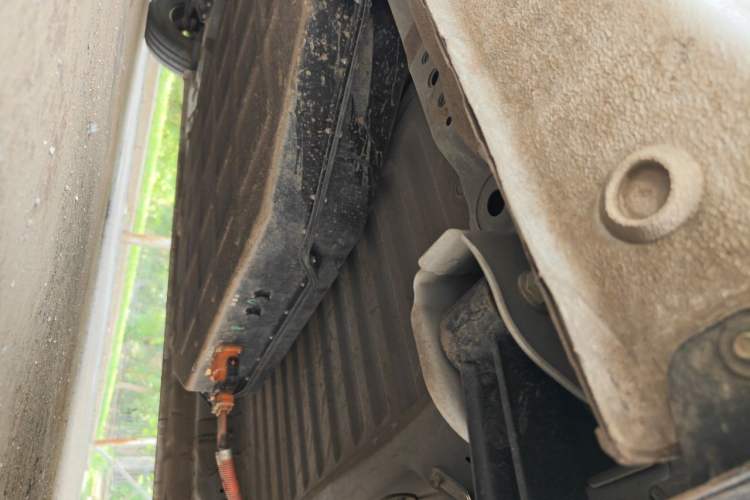 Used Wuling Zhiguang New Energy 2025 Standard Model Chassis Rear Left