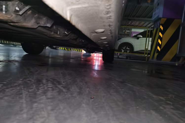Used Wuling Zhiguang New Energy 2025 Model 305km Ambitious Edition Chassis Rear Right