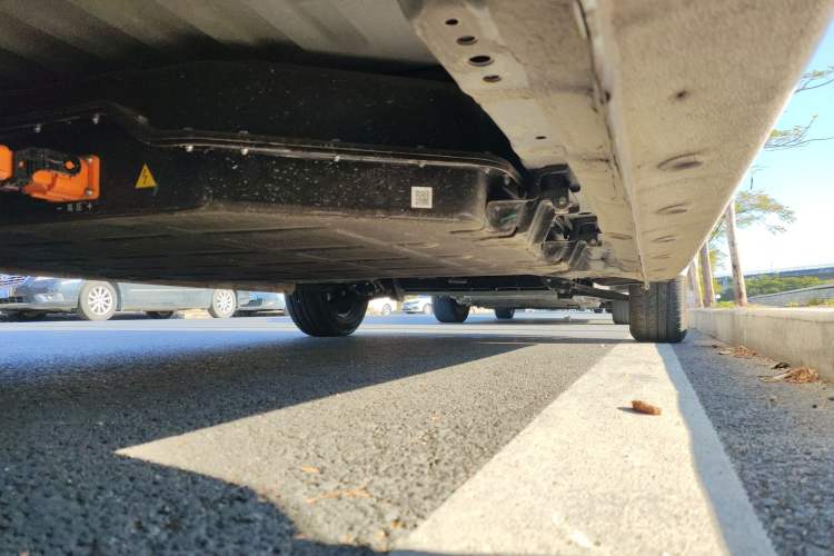 Used Wuling Zhiguang New Energy 2025 Standard Model Chassis Rear Right