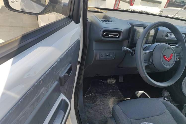 Used Wuling Zhiguang New Energy 2025 Comfort Model Driver Seat