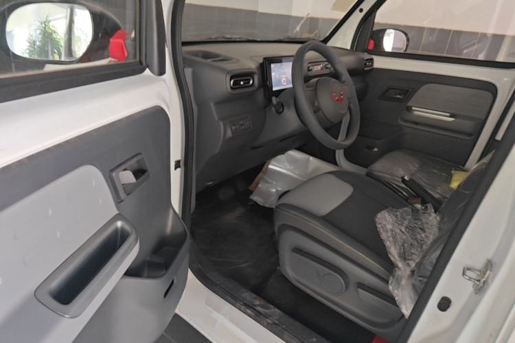 Used Wuling Zhiguang New Energy 2025 Model 305km Ambitious Edition Driver Seat