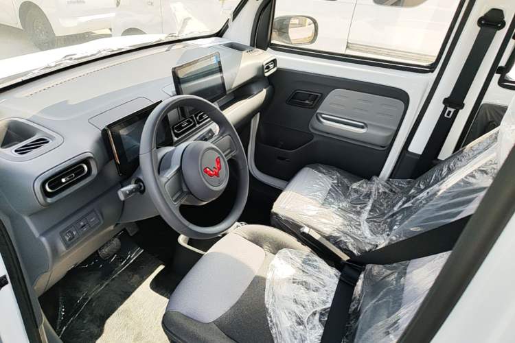 Used Wuling Zhiguang New Energy 2025 Model 305km Ambitious Edition Driver Seat