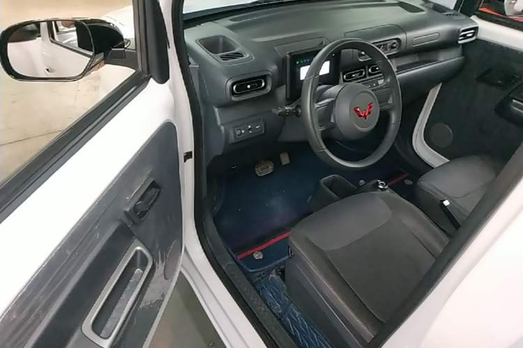 Used Wuling Zhiguang New Energy 2025 Standard Model Driver Seat