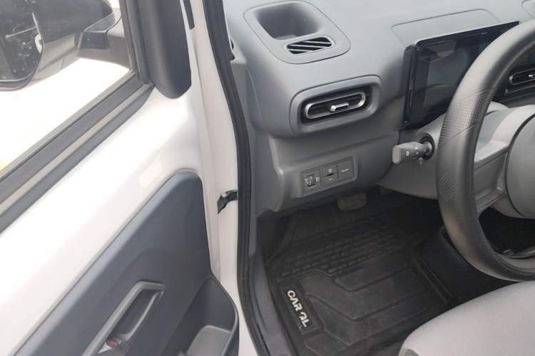 Used Wuling Zhiguang New Energy 2025 Model 305km Ambitious Edition Driver Seat